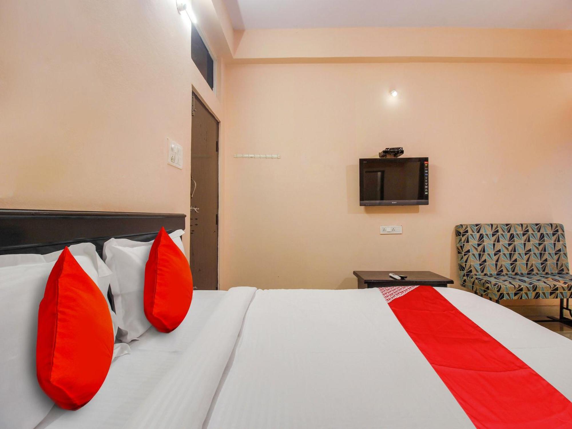 Hotel O R.J.International Pedda Ambarpet Экстерьер фото