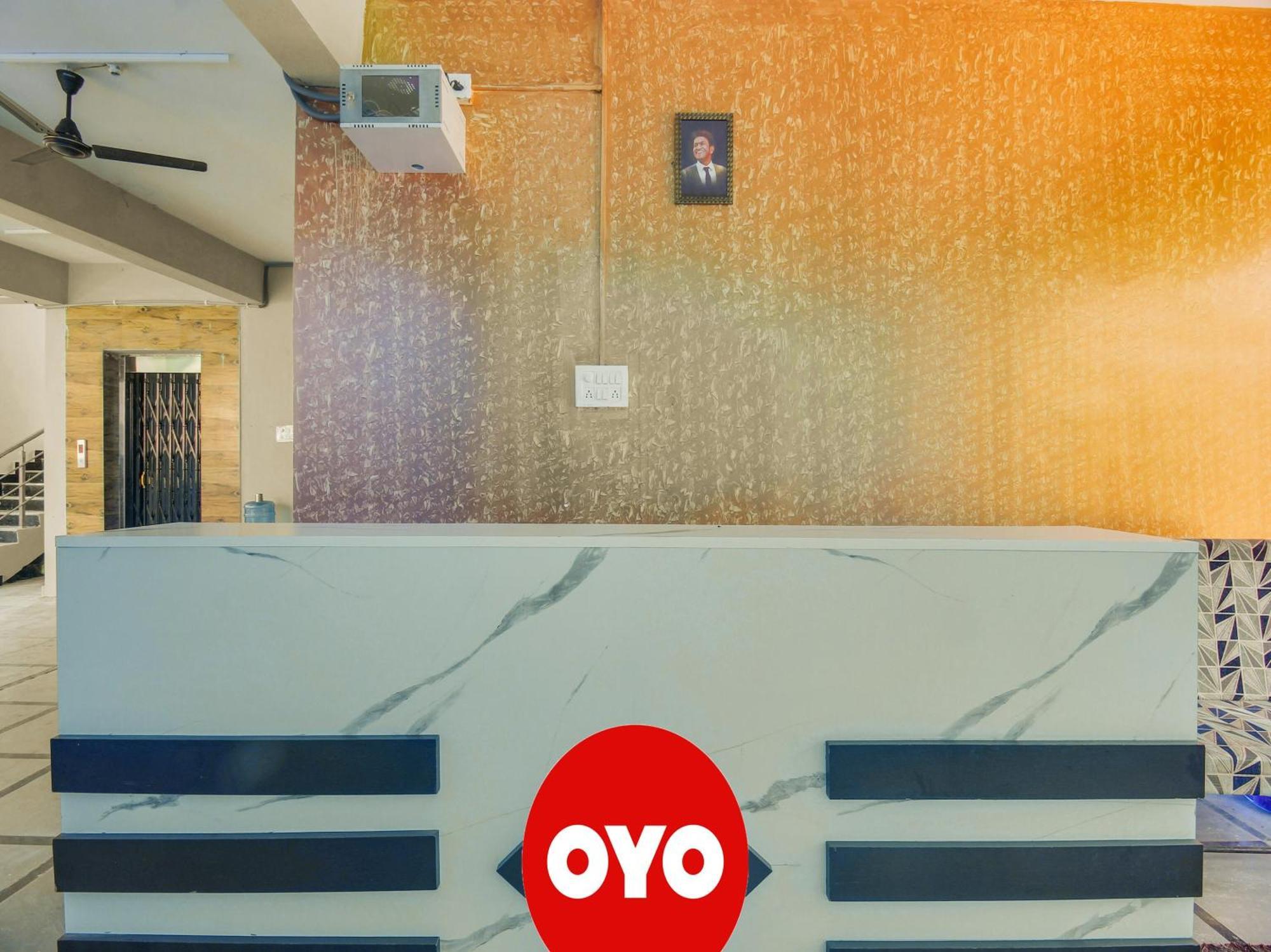 Hotel O R.J.International Pedda Ambarpet Экстерьер фото