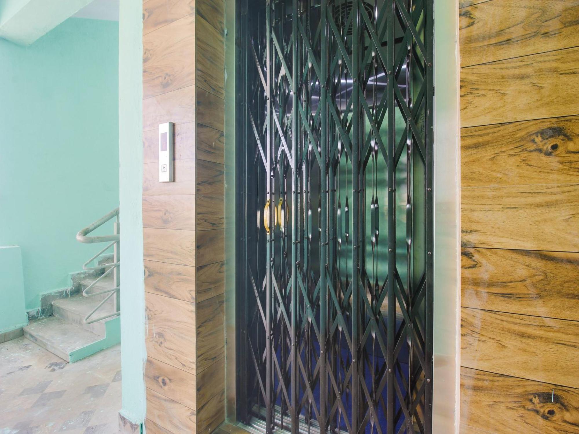Hotel O R.J.International Pedda Ambarpet Экстерьер фото